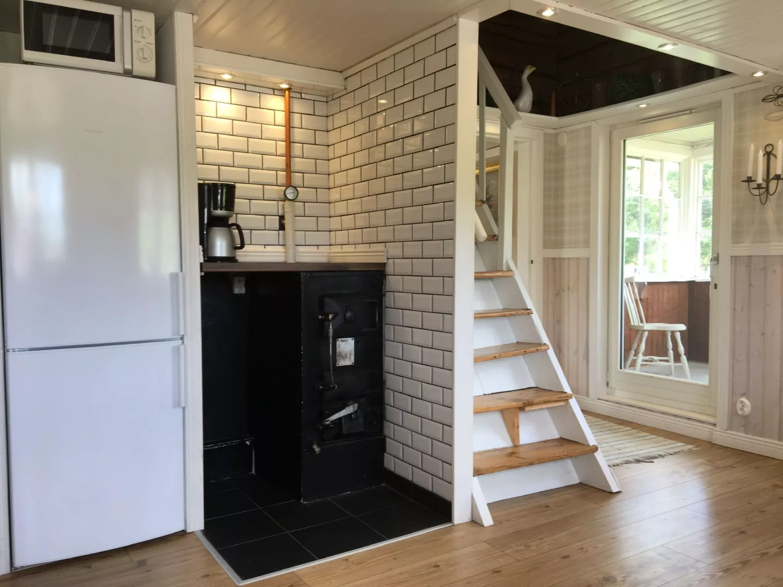 Charmantes Holzhaus mit eigenem Ruderboot-Binnen