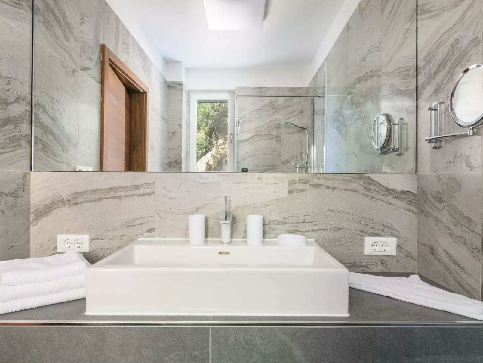 Villa by the Sea-Binnen