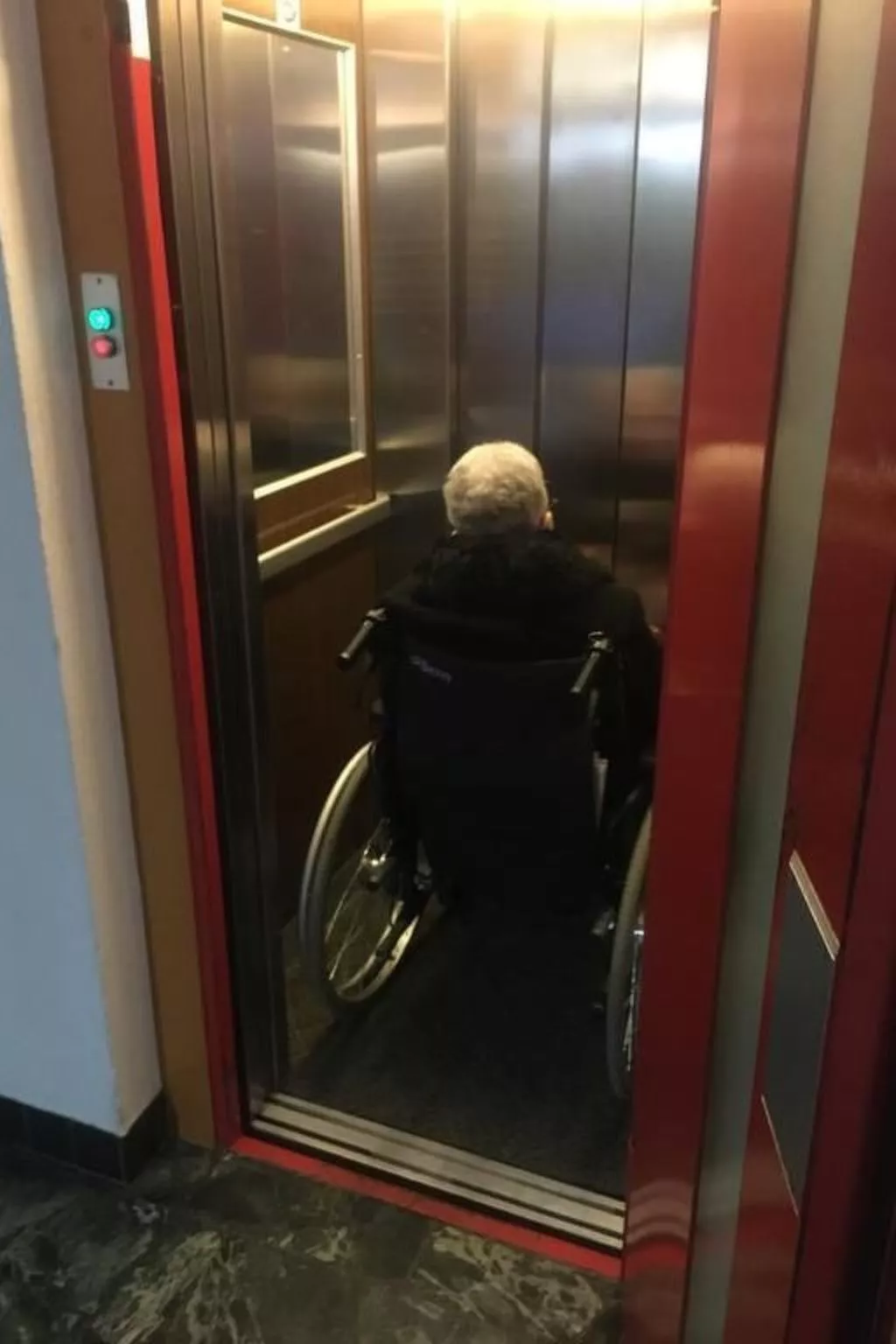 Wohnung mit Blick auf die Berge-Binnen