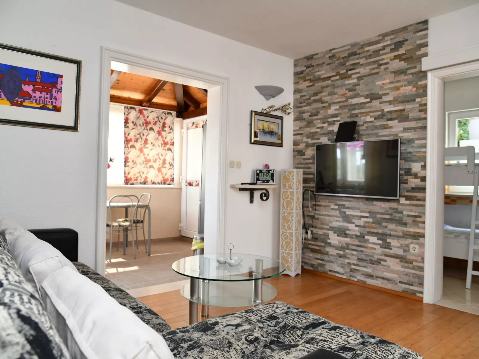 Ferienvilla in ruhiger Lage mit Pool-Binnen