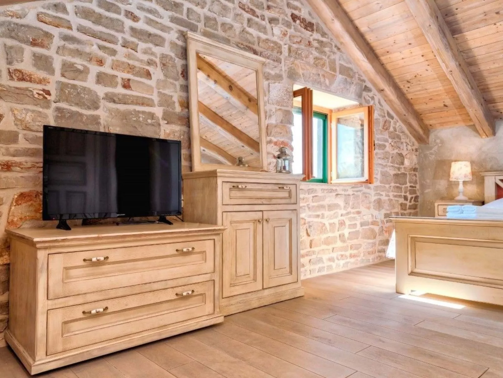 Villa Aristea bestehend aus drei Häusern-Binnen