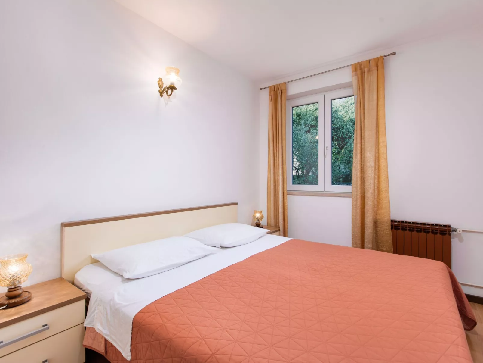 Schöne Wohnung "Apartman Mira 2"-Binnen