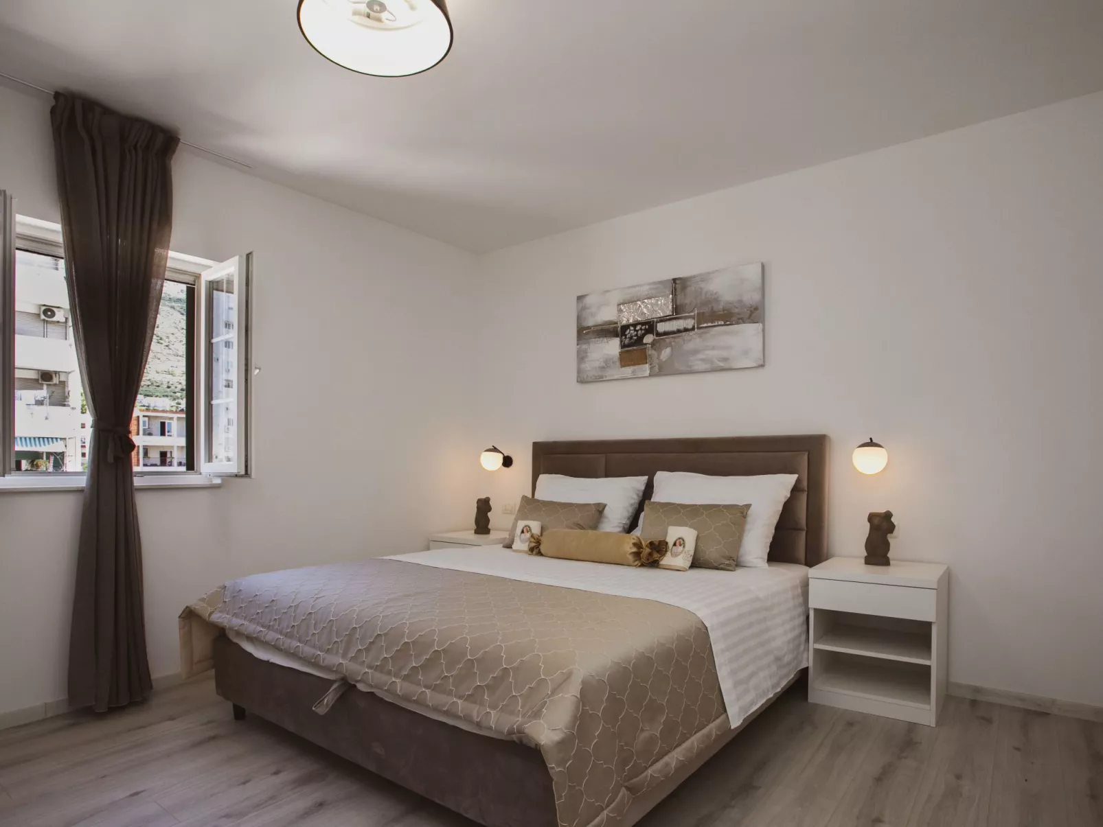 Luxuriöses Ferienhaus Lucija mit Jacuzzi-Binnen