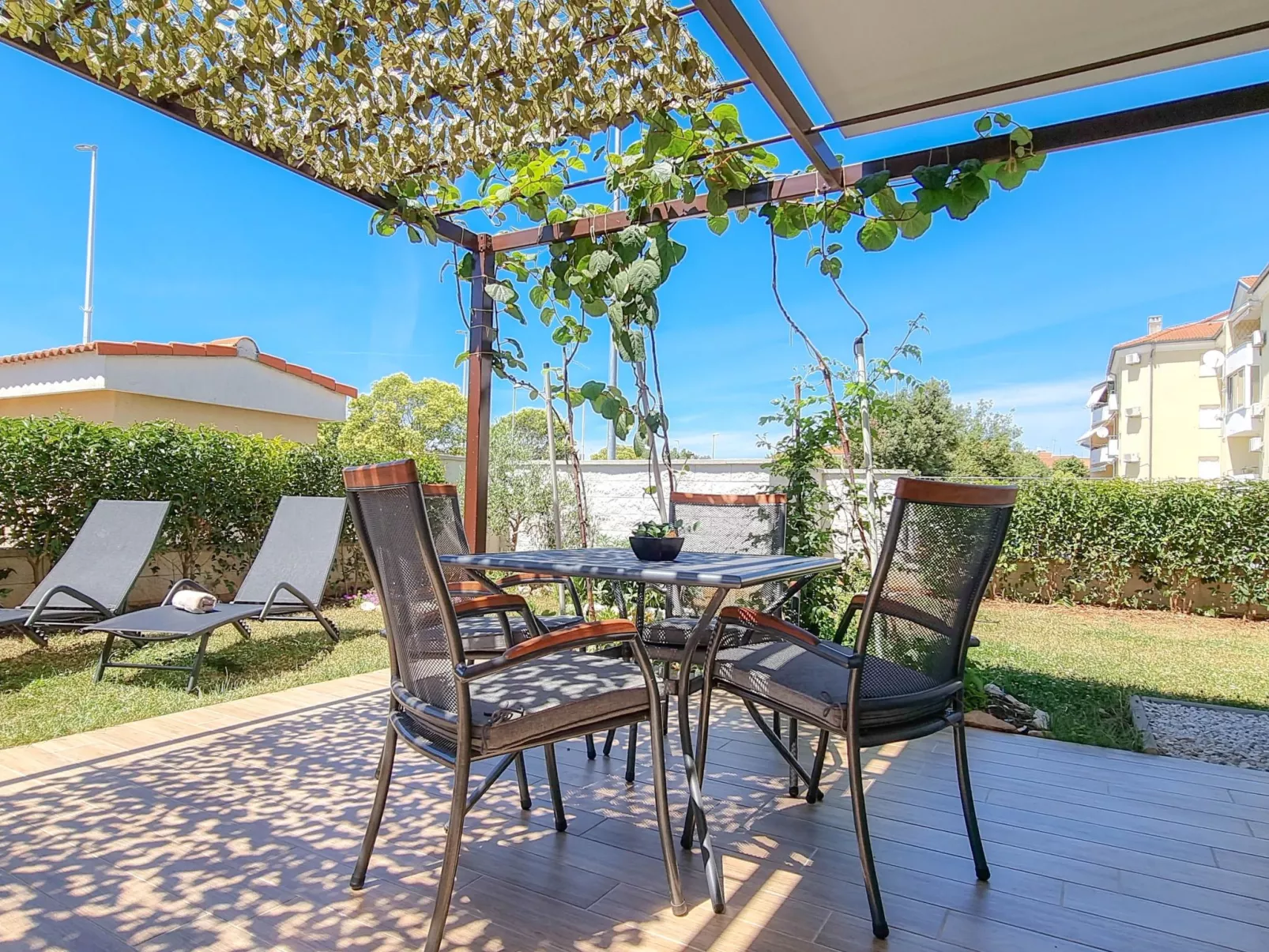 Antonio - Apartment mit Terrasse für 4-5 Personen-Buiten