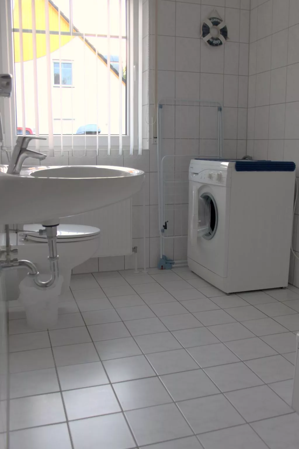 Strandnahe Wohnung mit Terrasse und Parkplatz-Binnen