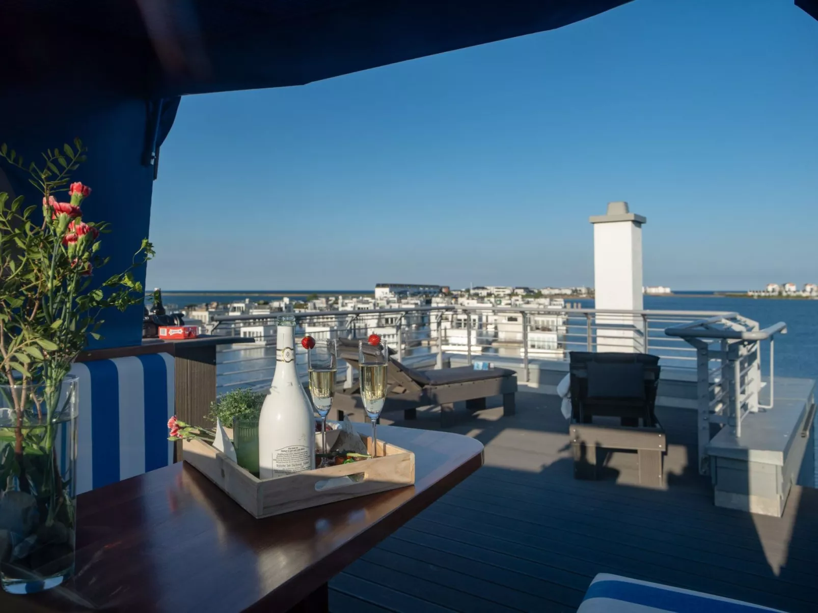 Schleivilla Kapitän James Cook2,  Löwen Dart HB8-Buiten