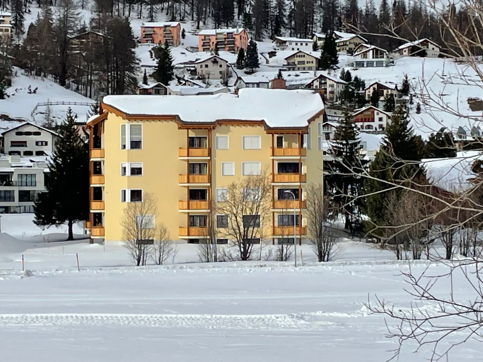 Chesa Champagna-Buiten