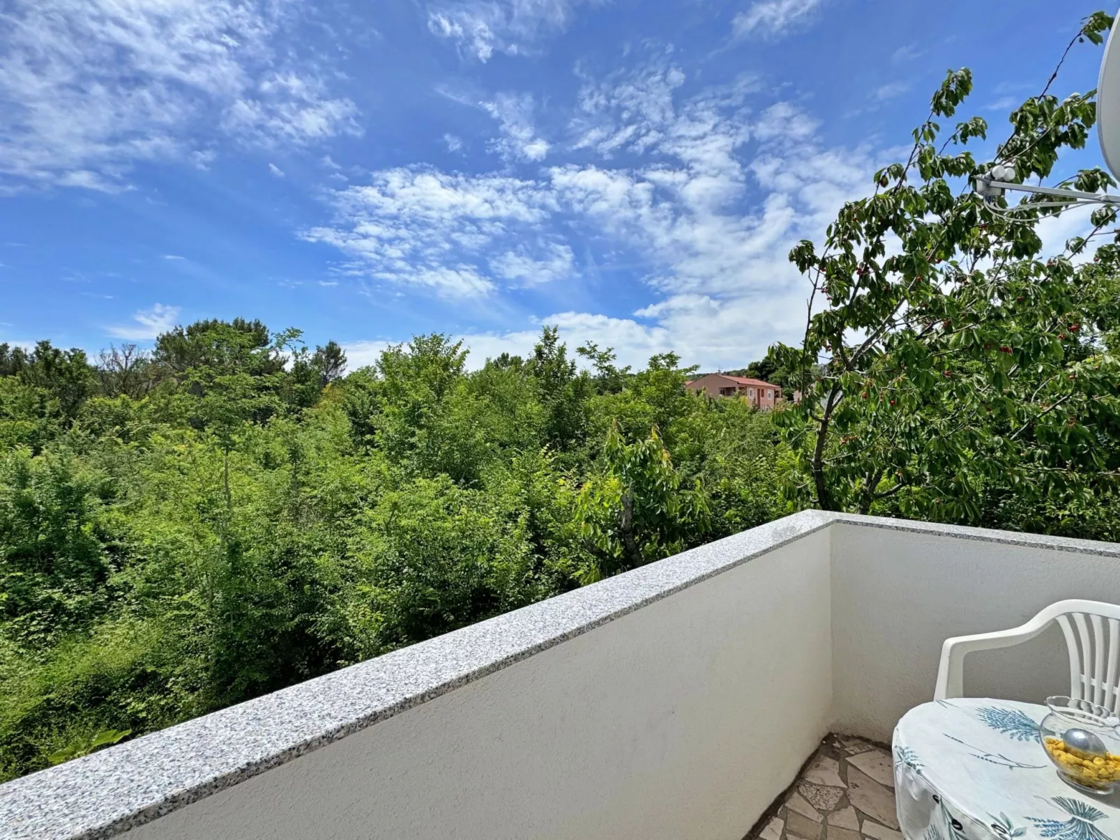 Apartment Nikolic-Buiten