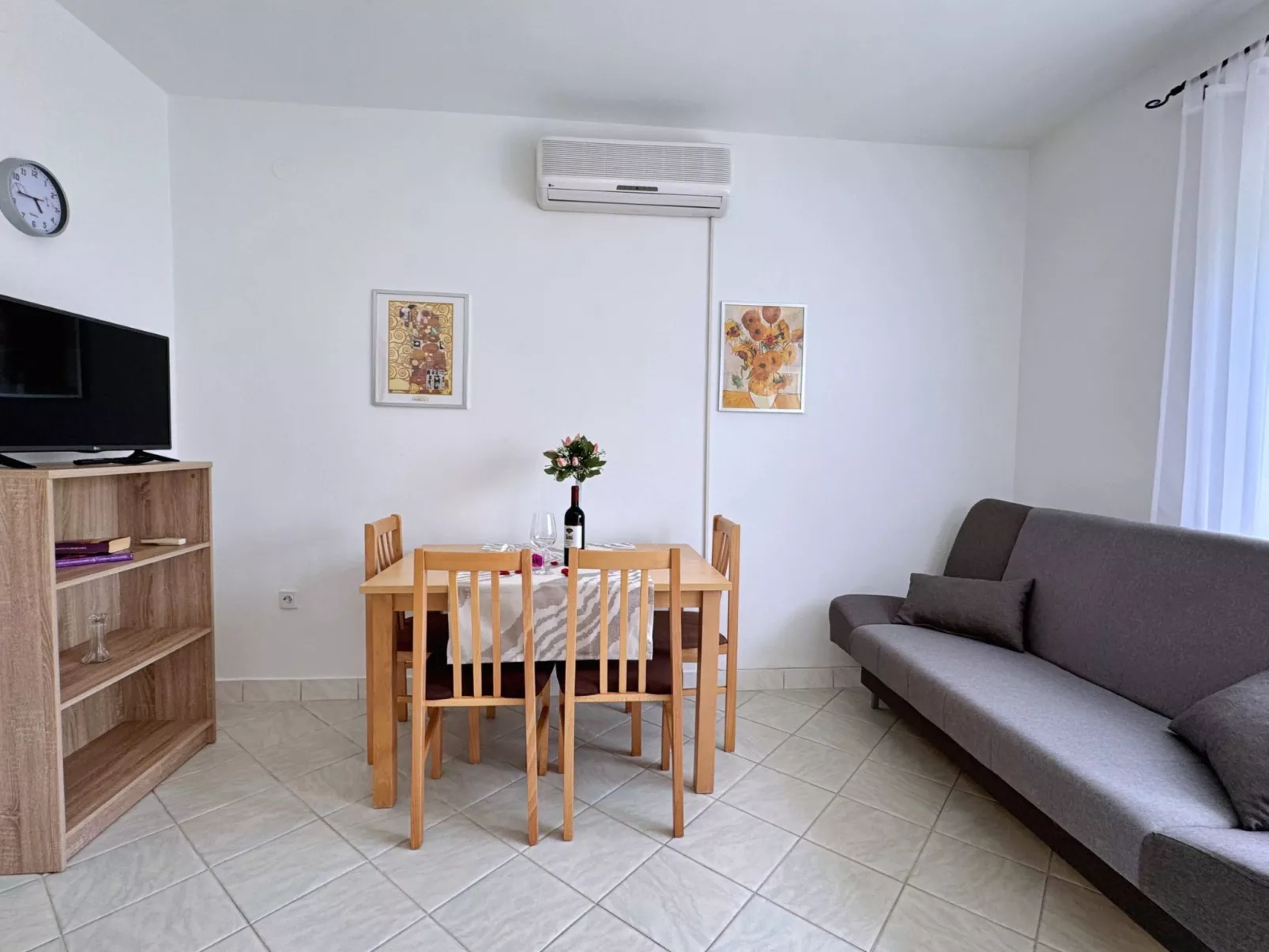 Apartments Nikolic-Binnen