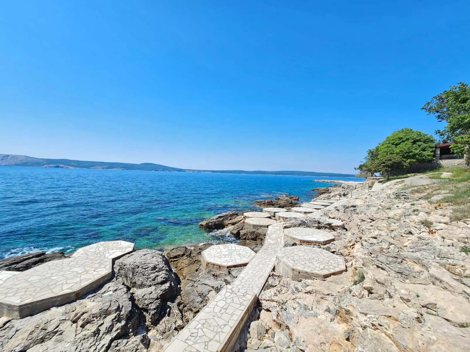 Wohnung mit Terrasse-Buiten