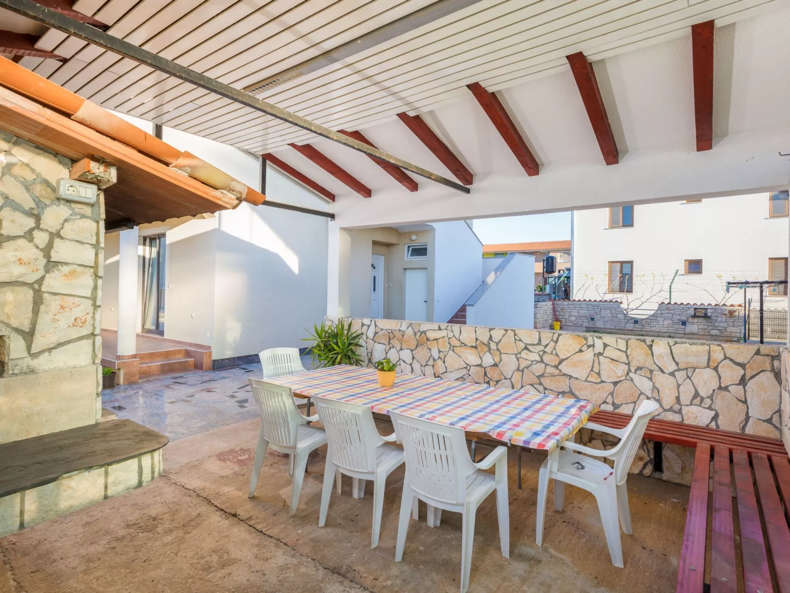 Solea, Dorf Valbandon-Buiten