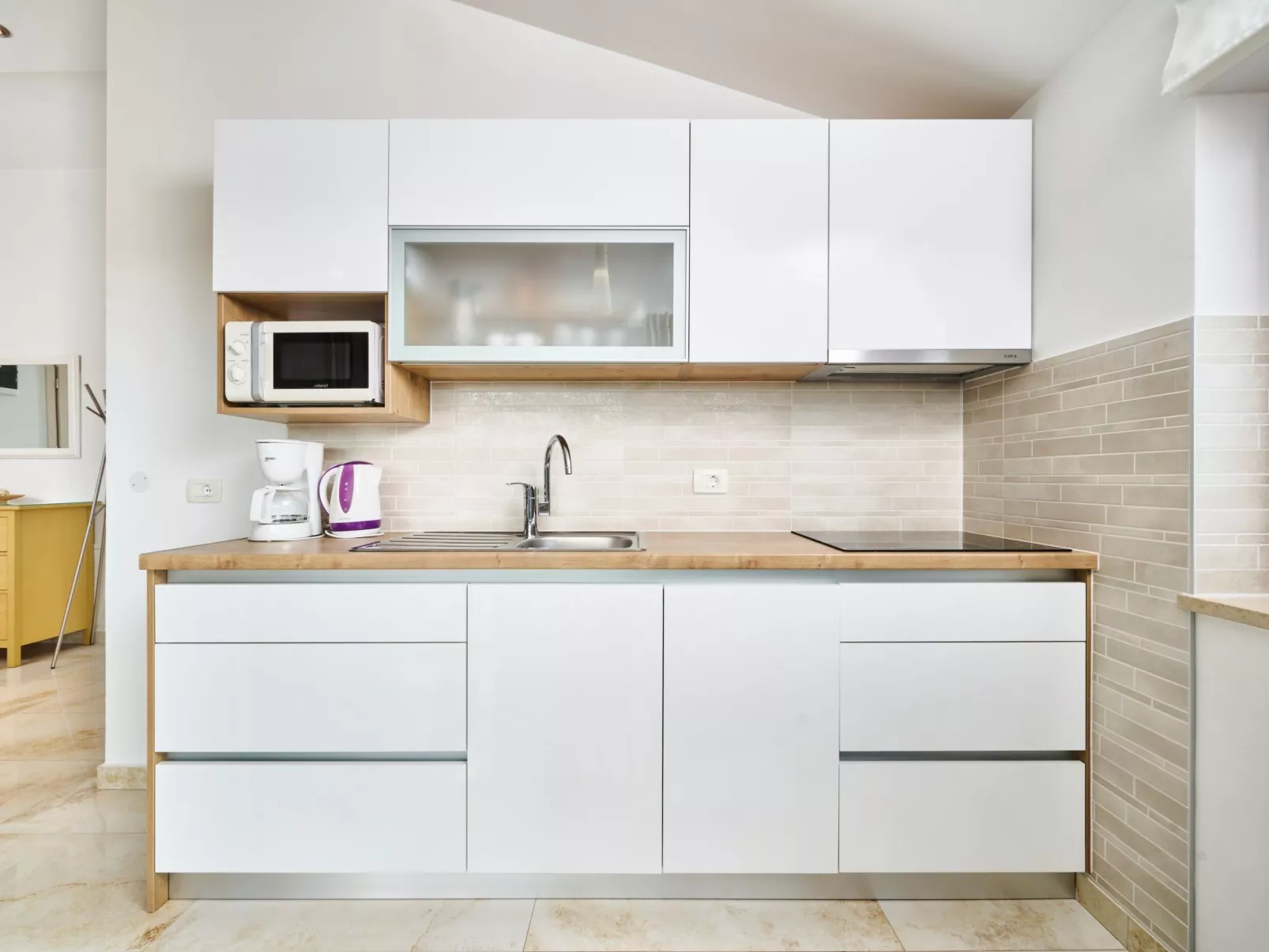 App für bis zu 6 Personen.-Binnen