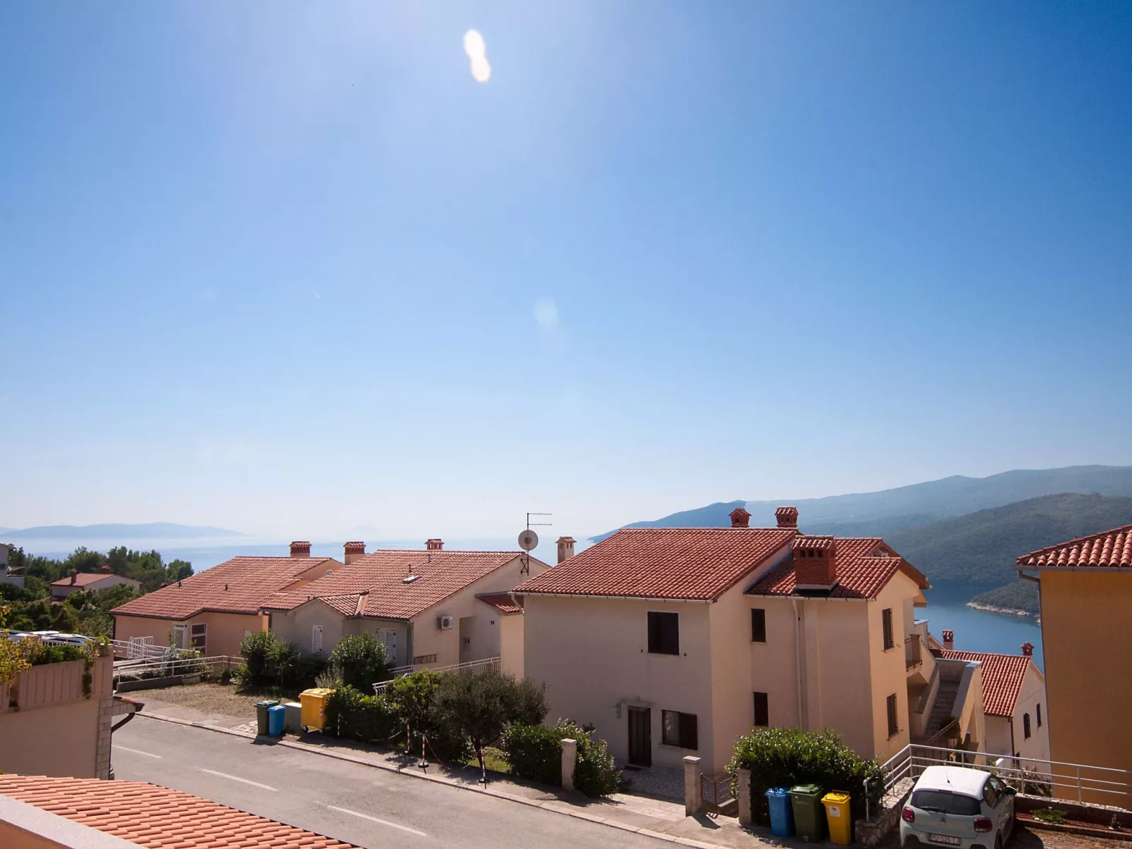 "Liana" mit Balkon-Buiten