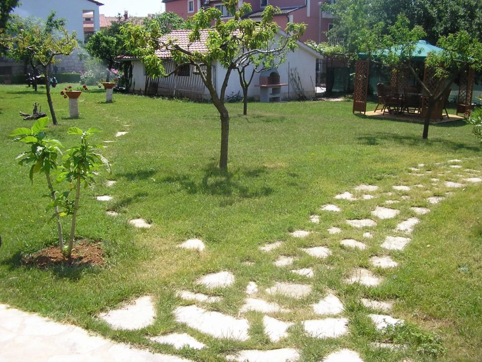 Villa Linet 4.-Buiten