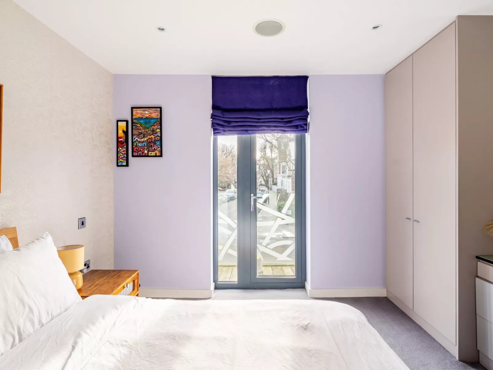 Moderne und stilvolle Wohnung mit eigenem Bad in der Nähe von Notting Hill und-Binnen