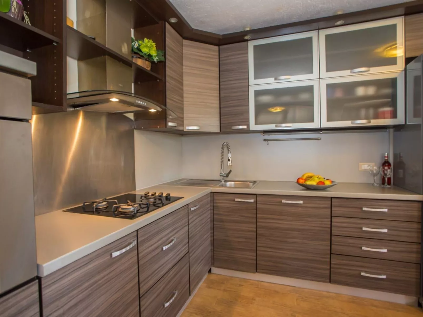 Andre Wohnung mit Pool-Image-tags.info