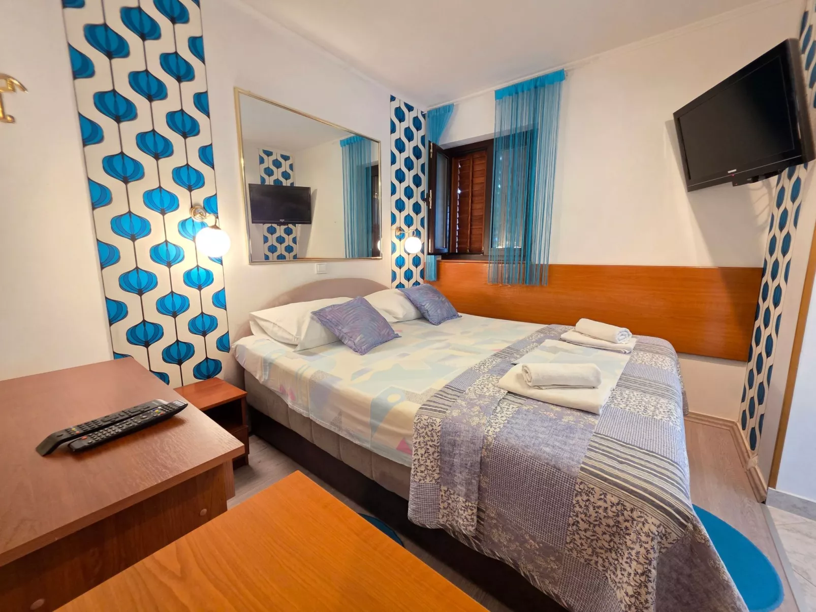 Appartement mit Balkon - gemeinsamer Pool und Terrasse-Binnen