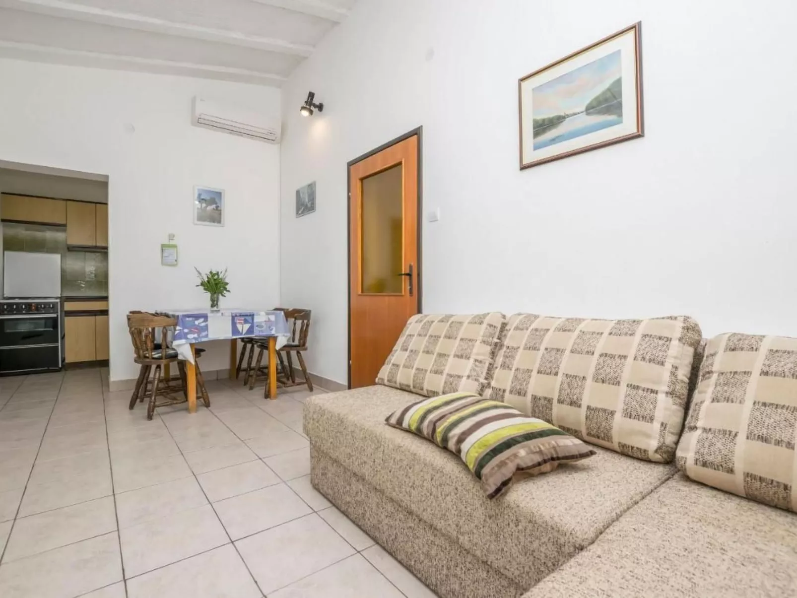 Wohnung "Mira" direkt am Strand-Binnen