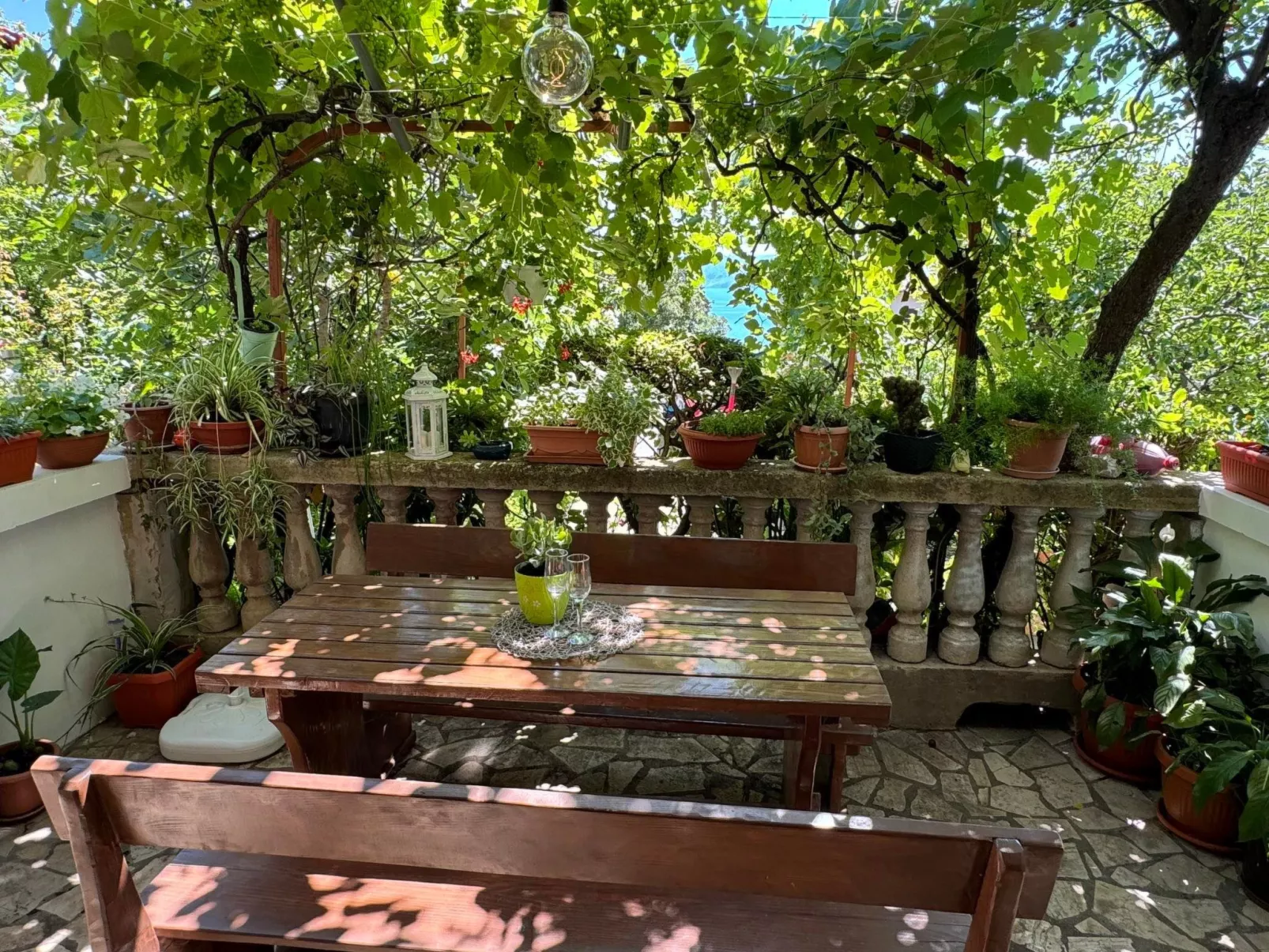 "Pljesa Jasna" mit Terrasse-Image-tags.info