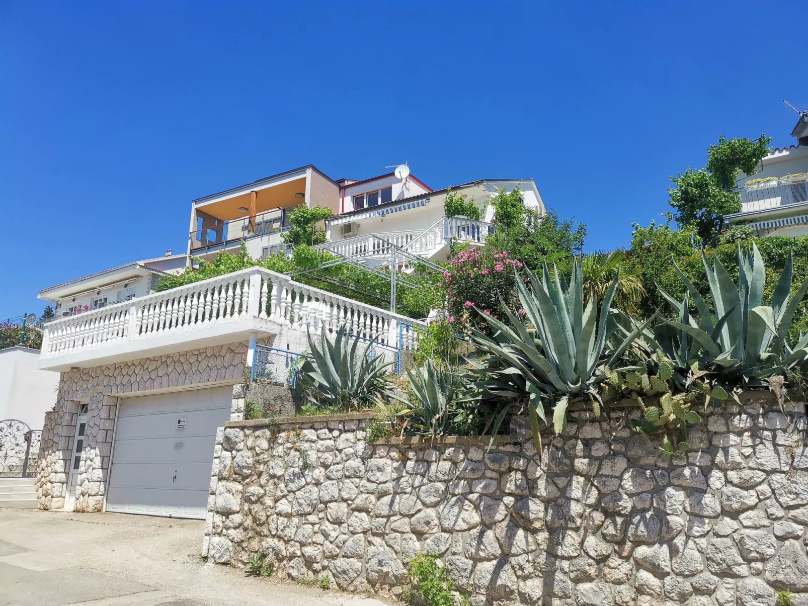 Studio-Appartement 70m vom Strand entfernt - Buiten