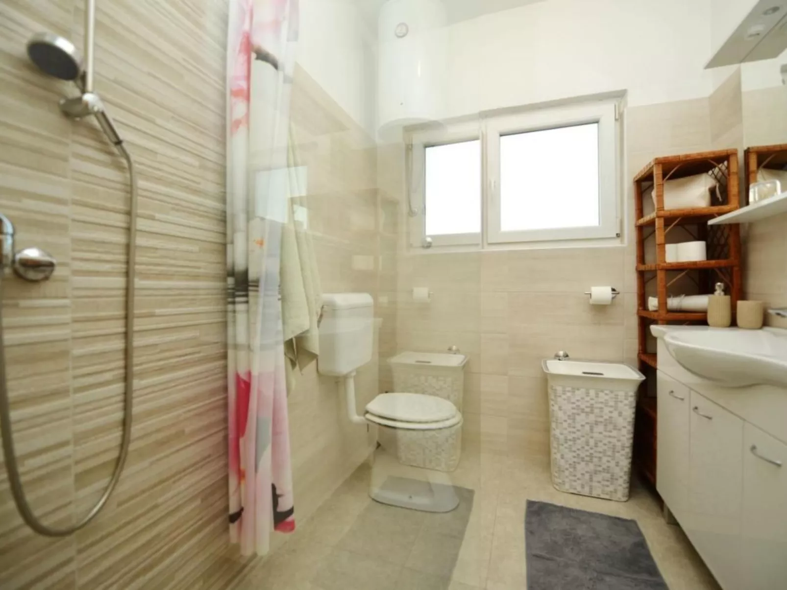 Ariana privater Pool - Agentur TA Leut-Binnen