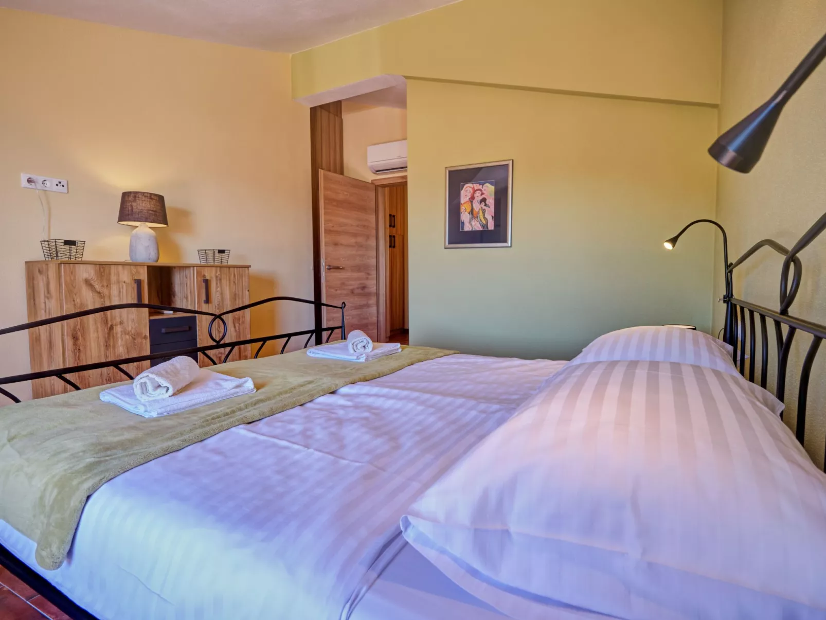 Anovi Holiday Home 1 - Haus mit zwei Schlafzimmern-Binnen