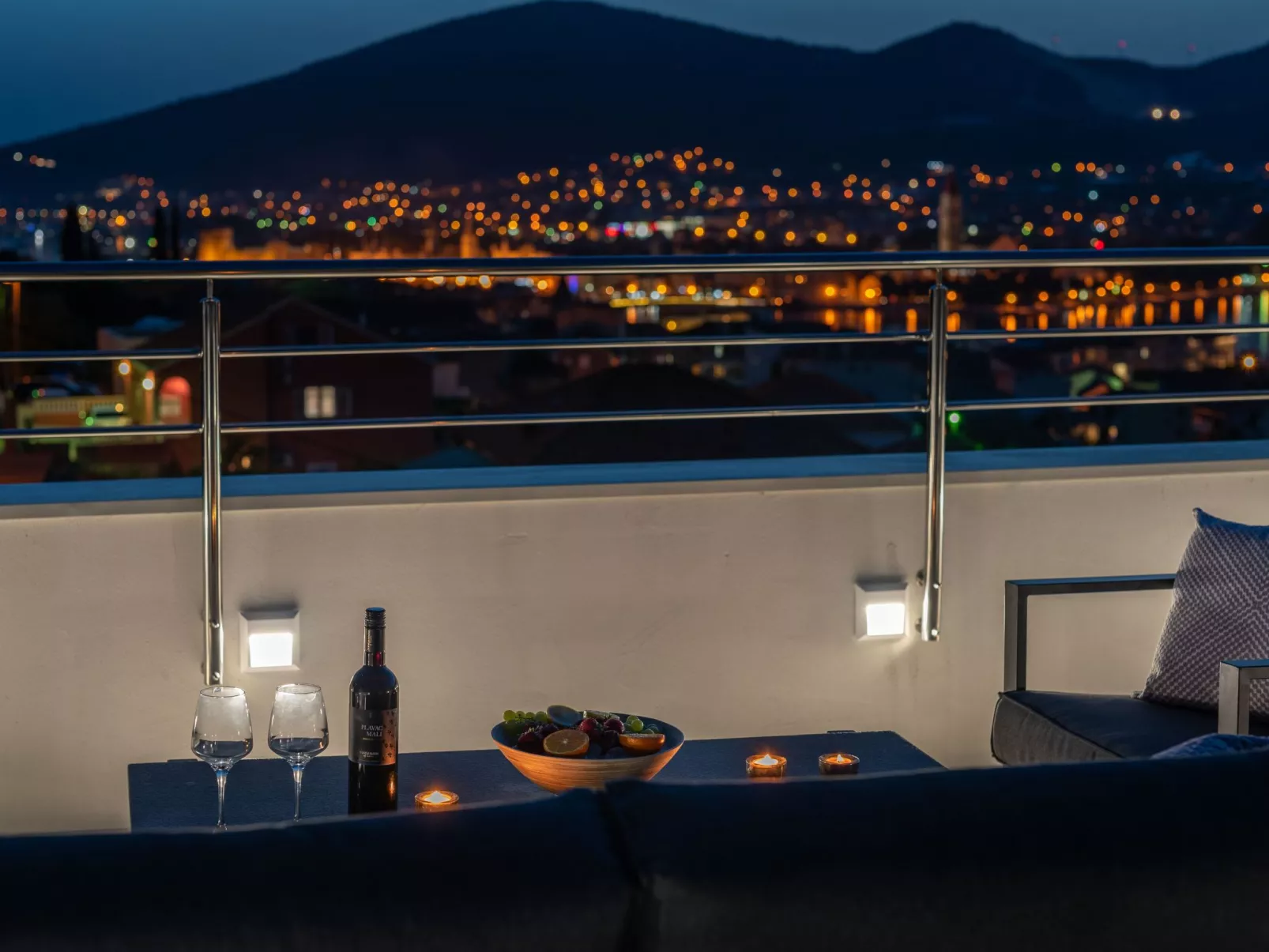 Luxuriöse Ferienvilla mit privatem Pool-Binnen