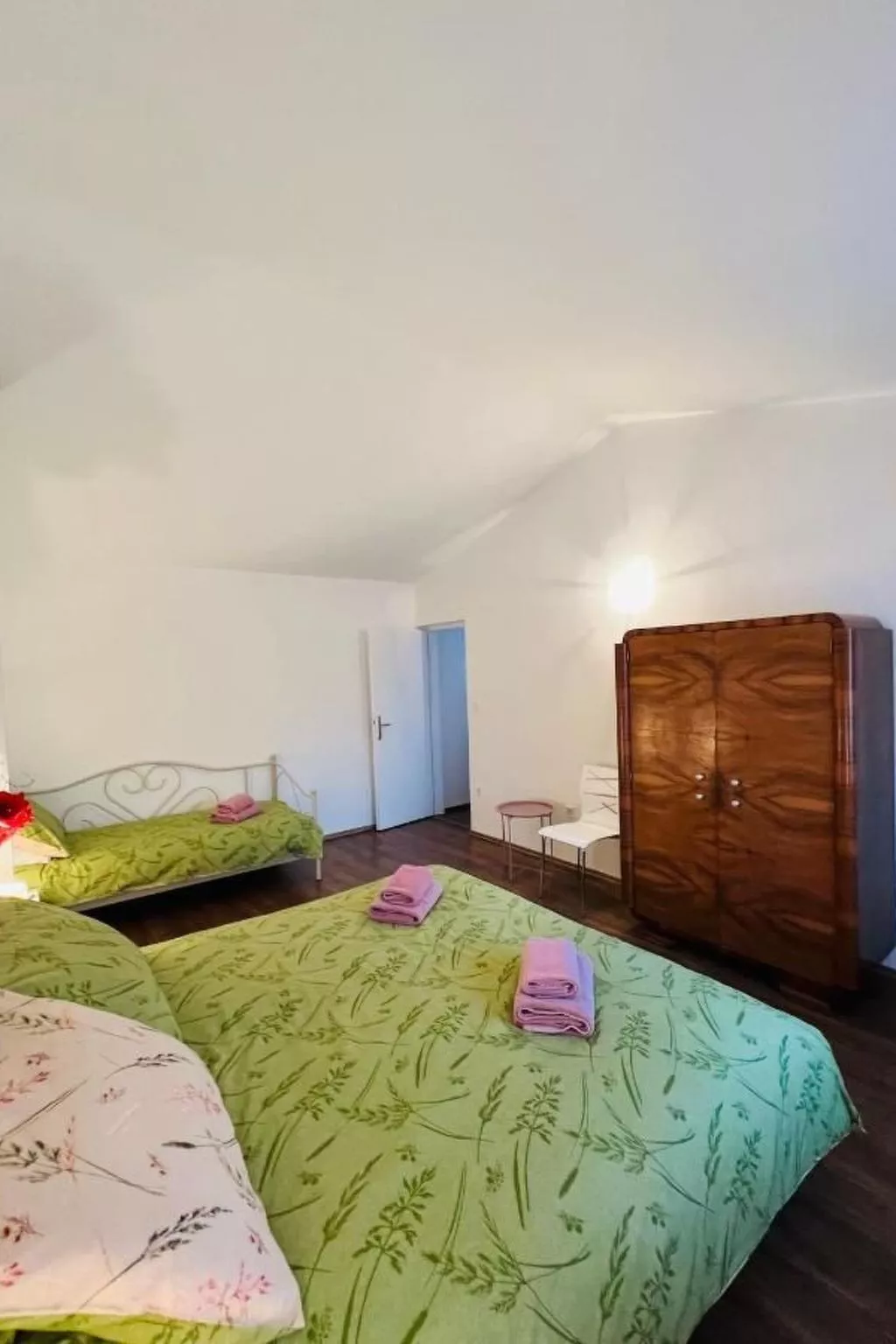 Wohnung "Viola Marija" mit Terrasse-Binnen