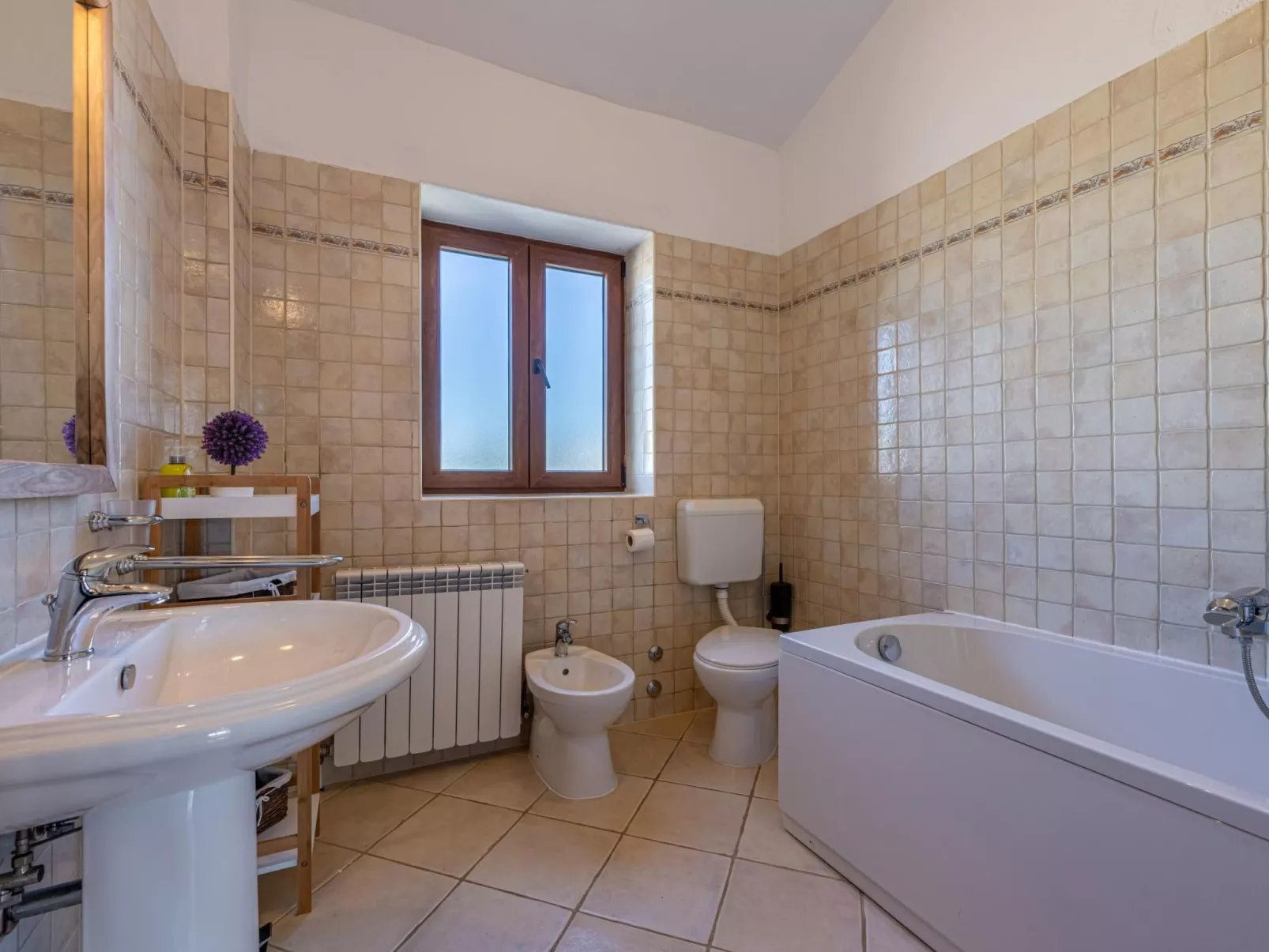 "Paradis 6" mit Whirlpool-Binnen