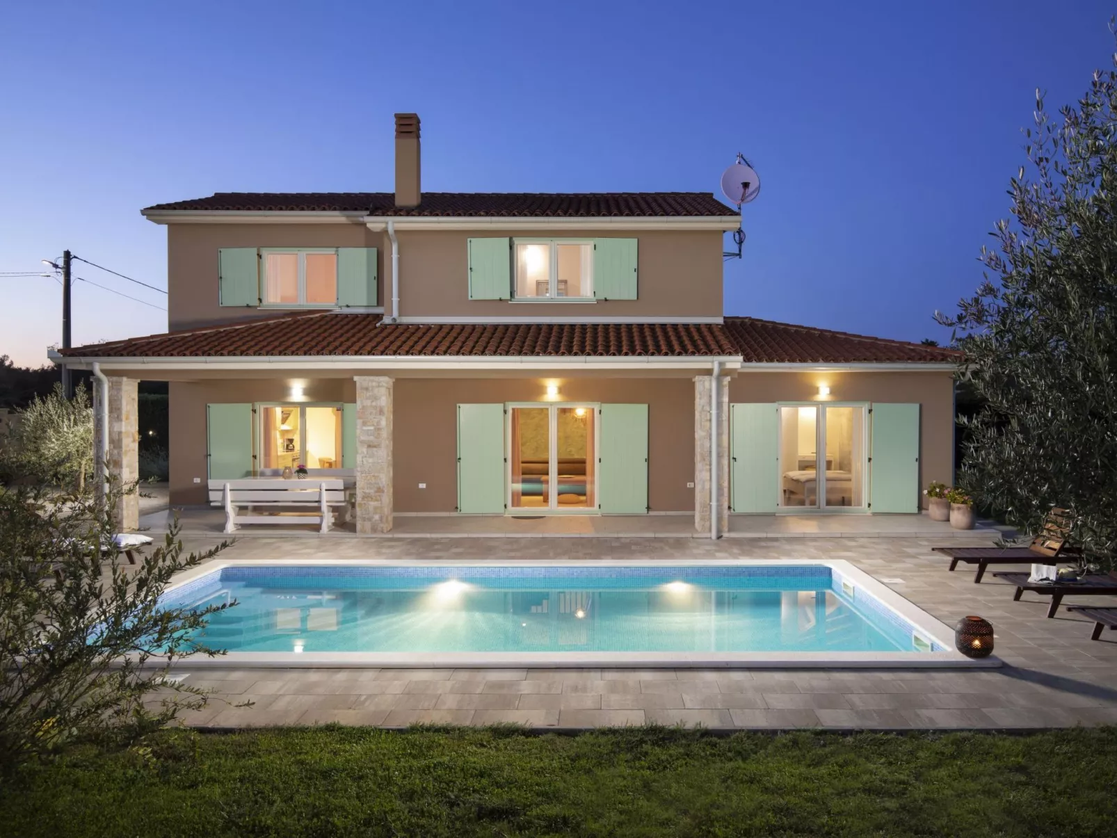 "Villa Matea" mit privatem Pool-Buiten