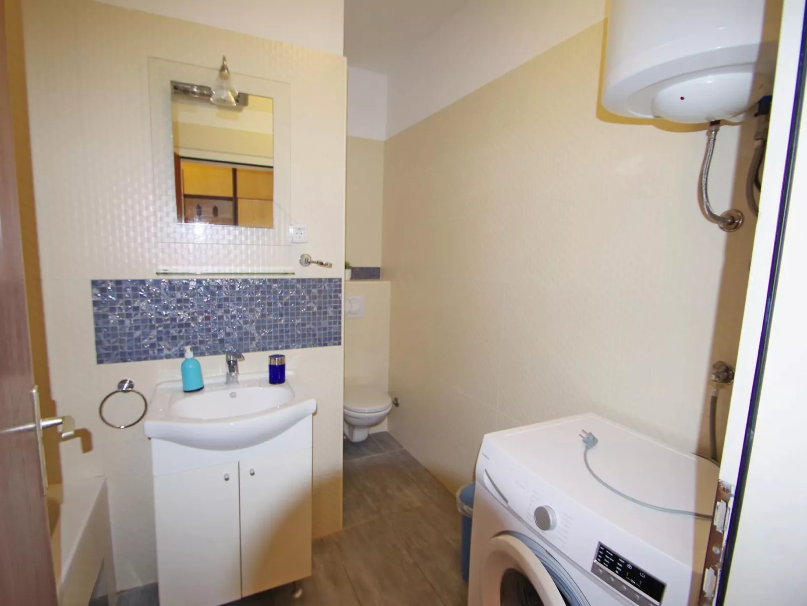 "Gortanova" mit privatem Balkon-Binnen