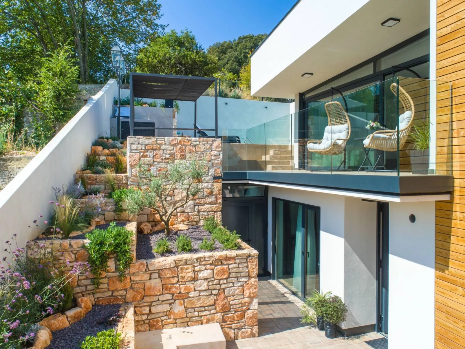 In Vintijan mit Privatem Pool-Buiten