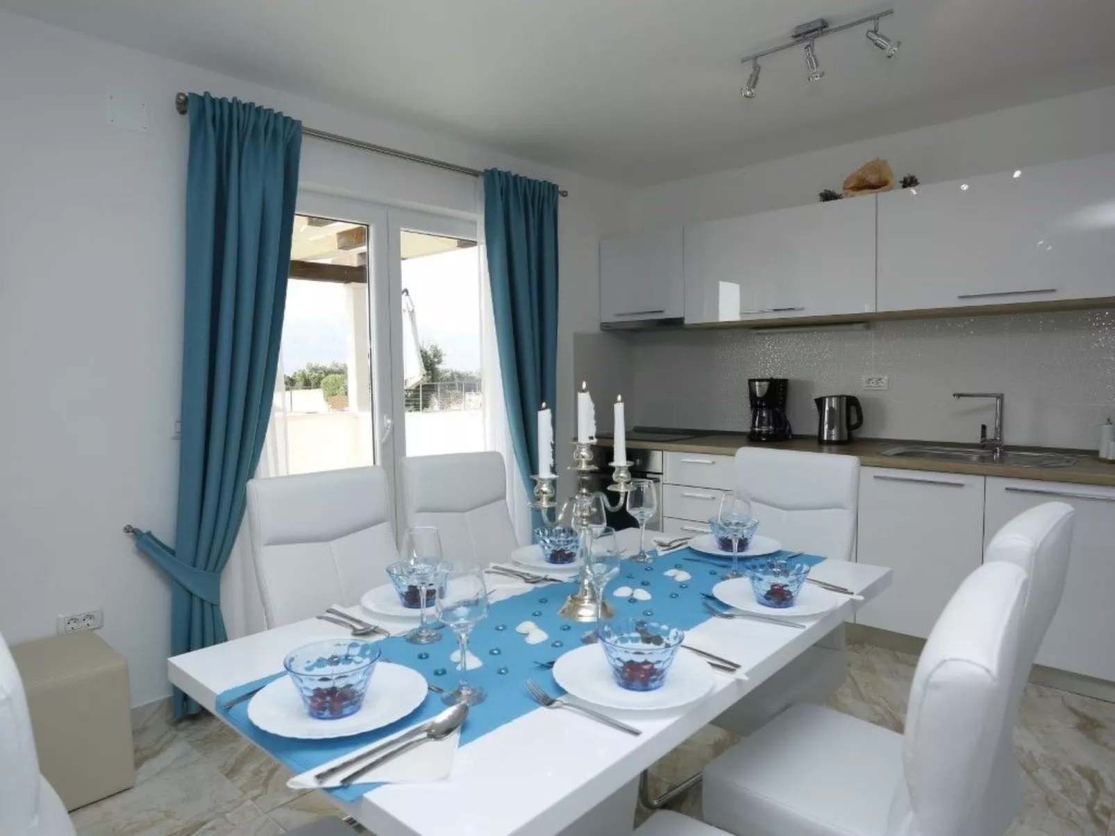 Villa Mis, Haus in Supetar mit privatem Pool-Image-tags.info