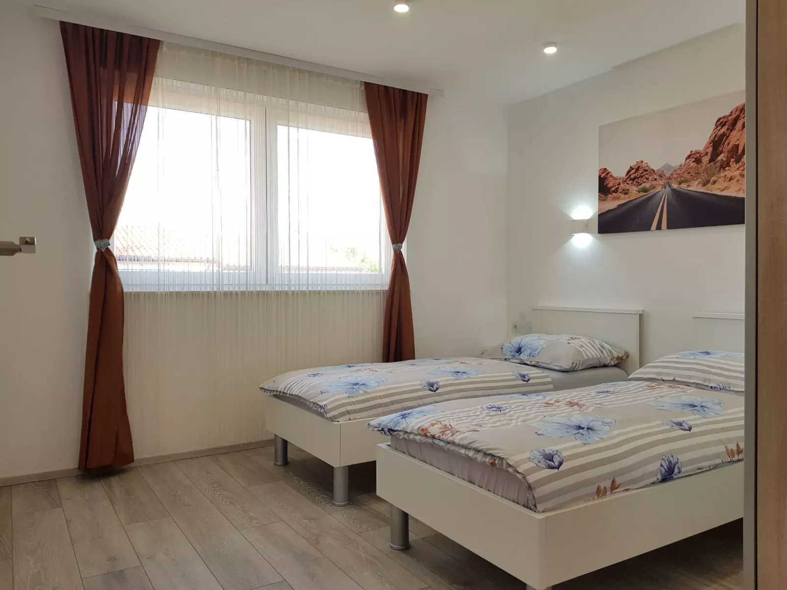 Mit privatem Pool in Ruhiger lage.-Binnen