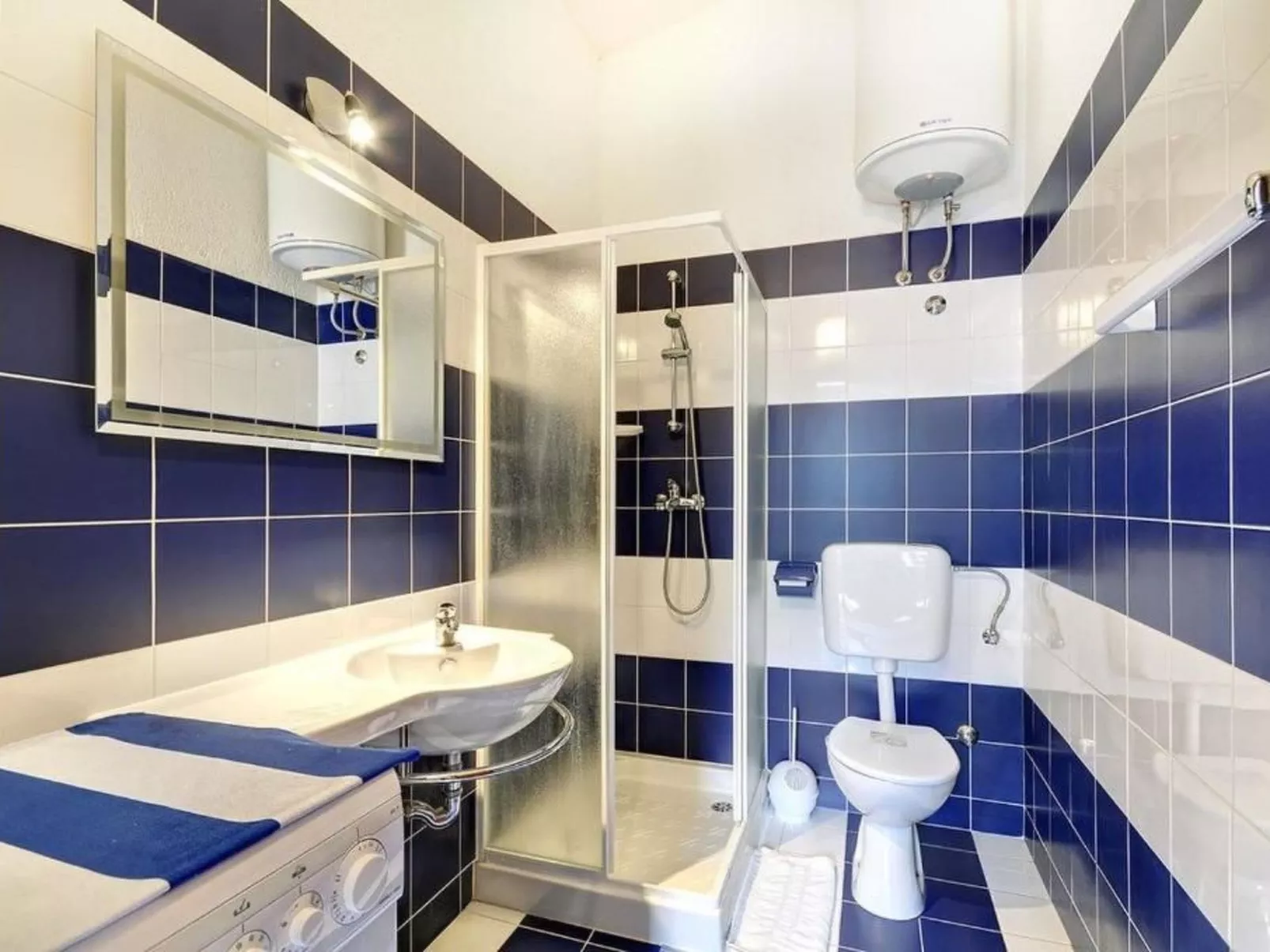 Villa Vallelunga-Binnen