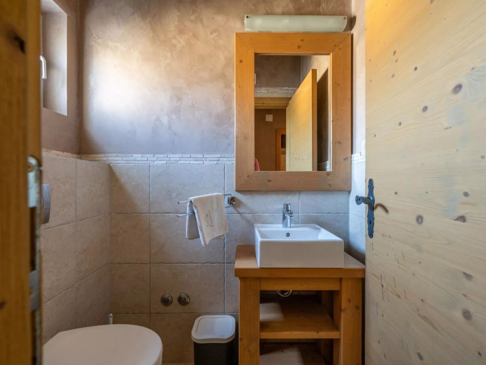 Villa Chiara mit 6 Schlafzimmern in Meeresnähe-Binnen