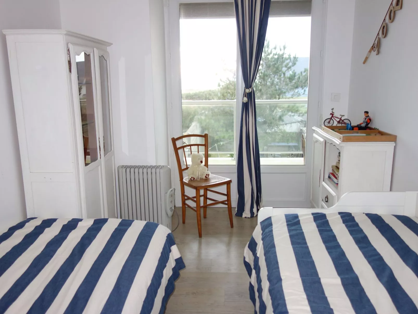 Robinson-Villa mit Meerblick, 50m vom Strand entfernt-Binnen