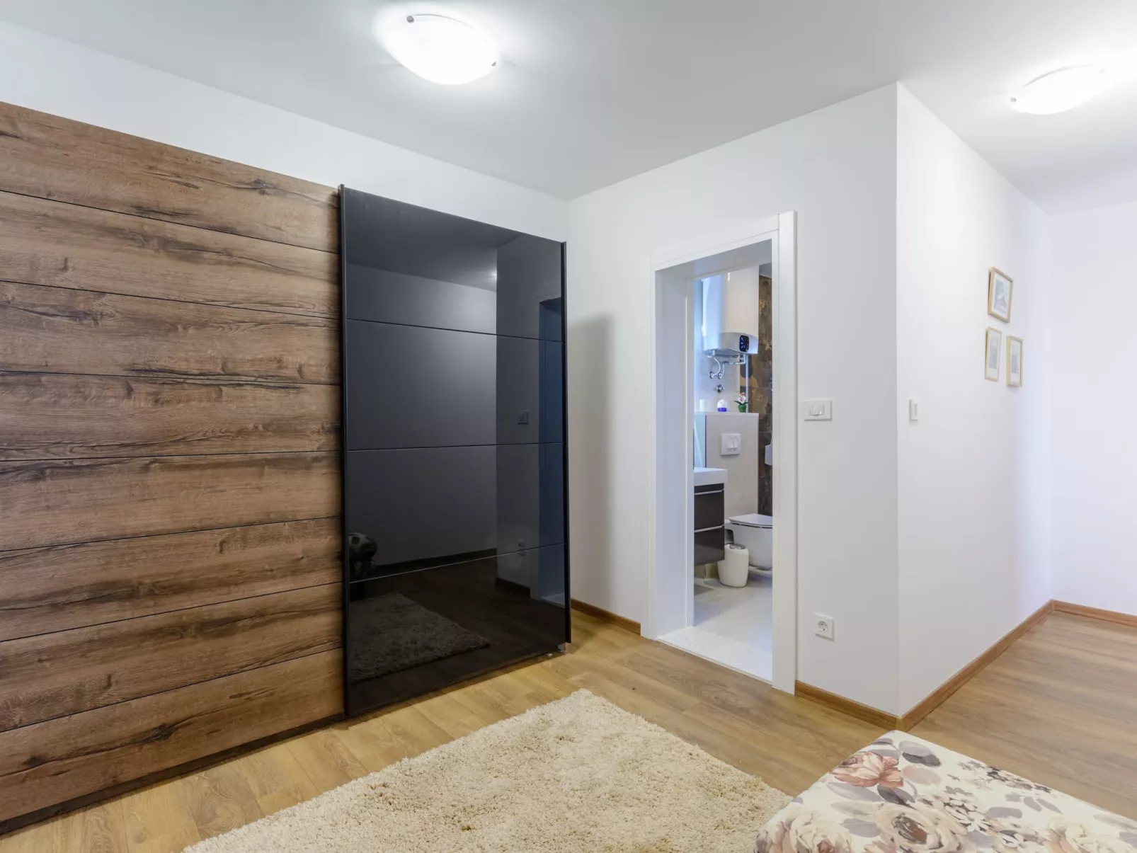 Villa mit vier Schlafzimmern und beheiztem Pool-Binnen