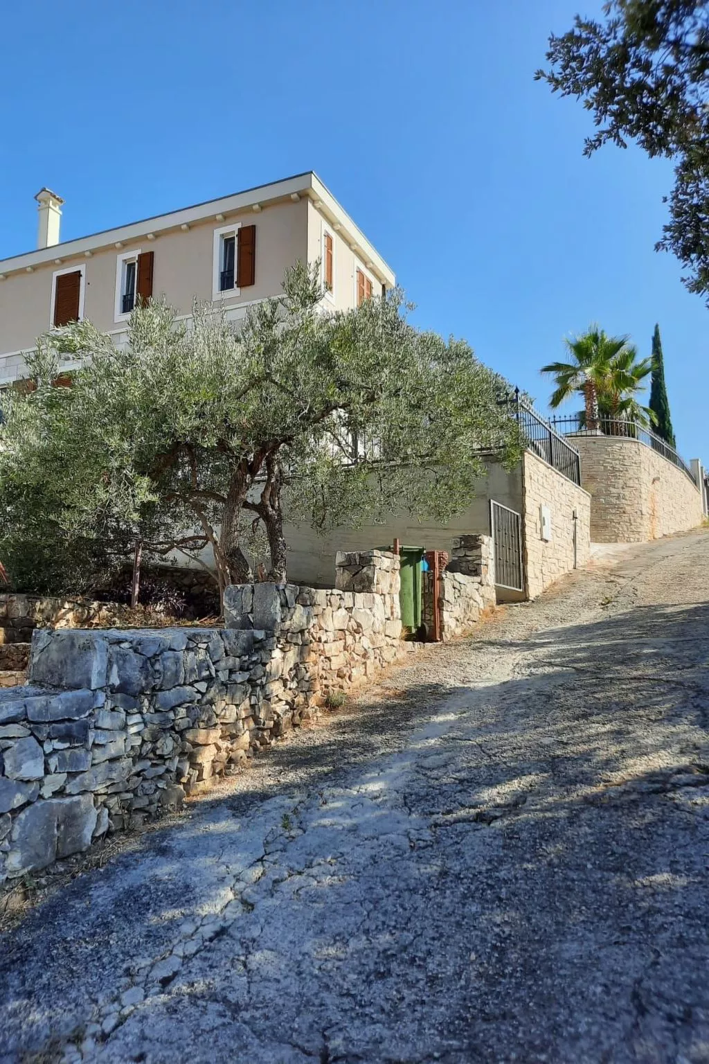 Villa Elena mit Pool, nur 60 Meter zum Meer-Buiten