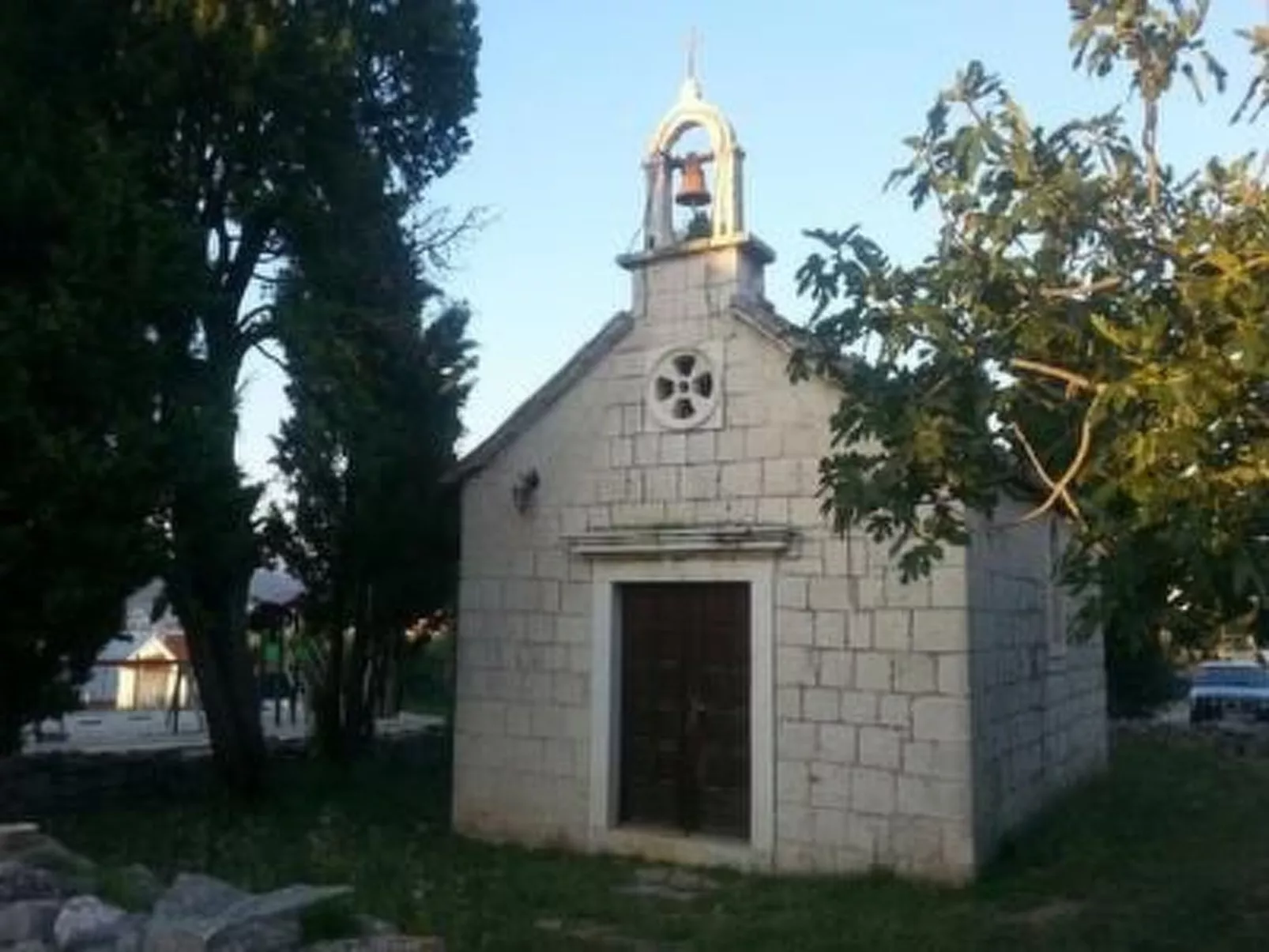 In Okrug Donji mit privatem Parkplatz-Buiten