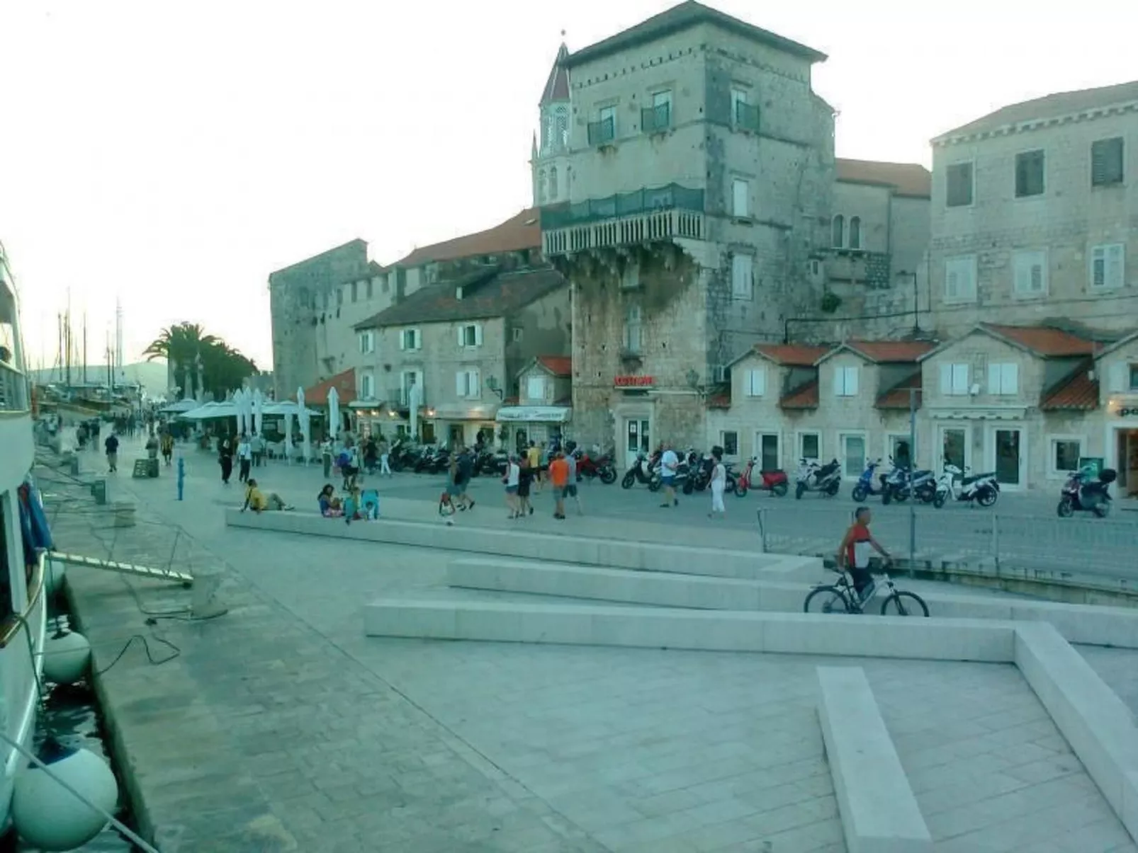 Nahe der Altstadt mit Meerblick-Buiten