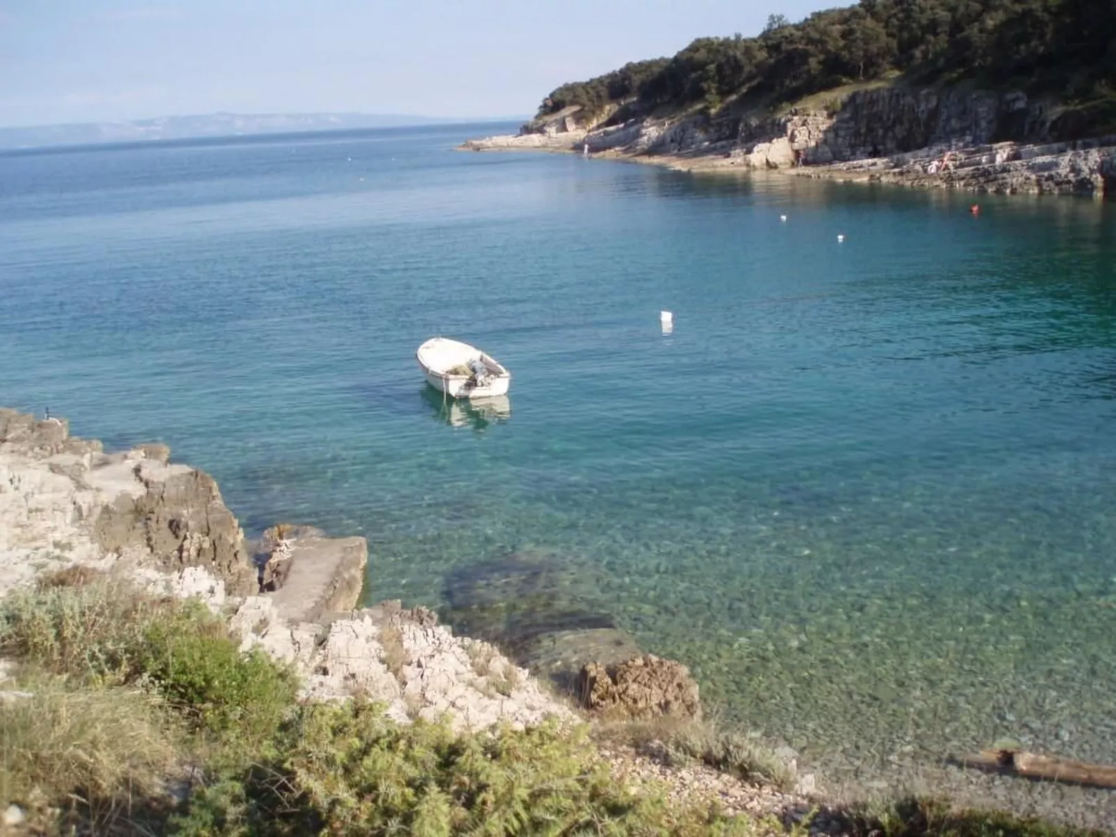 Mit privatem Schwimmbad-Buiten
