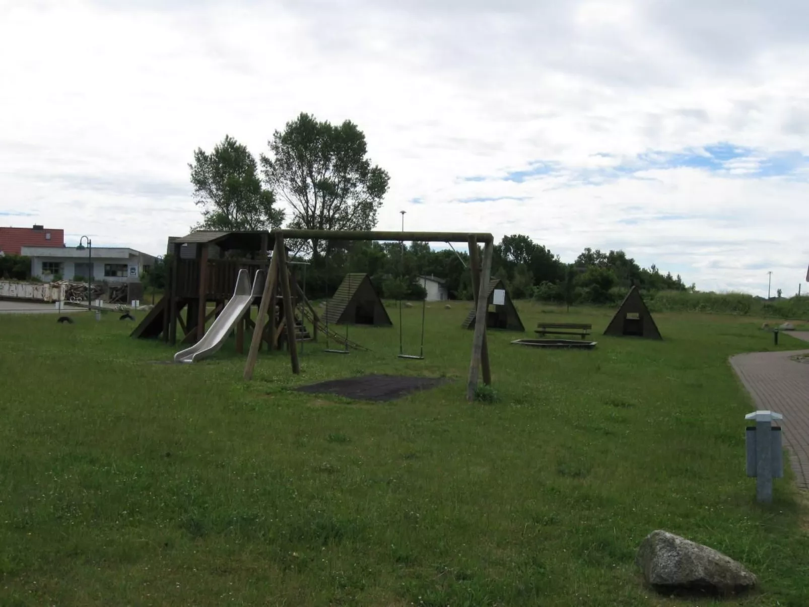 Ferienapartm.-ruegen-Buiten