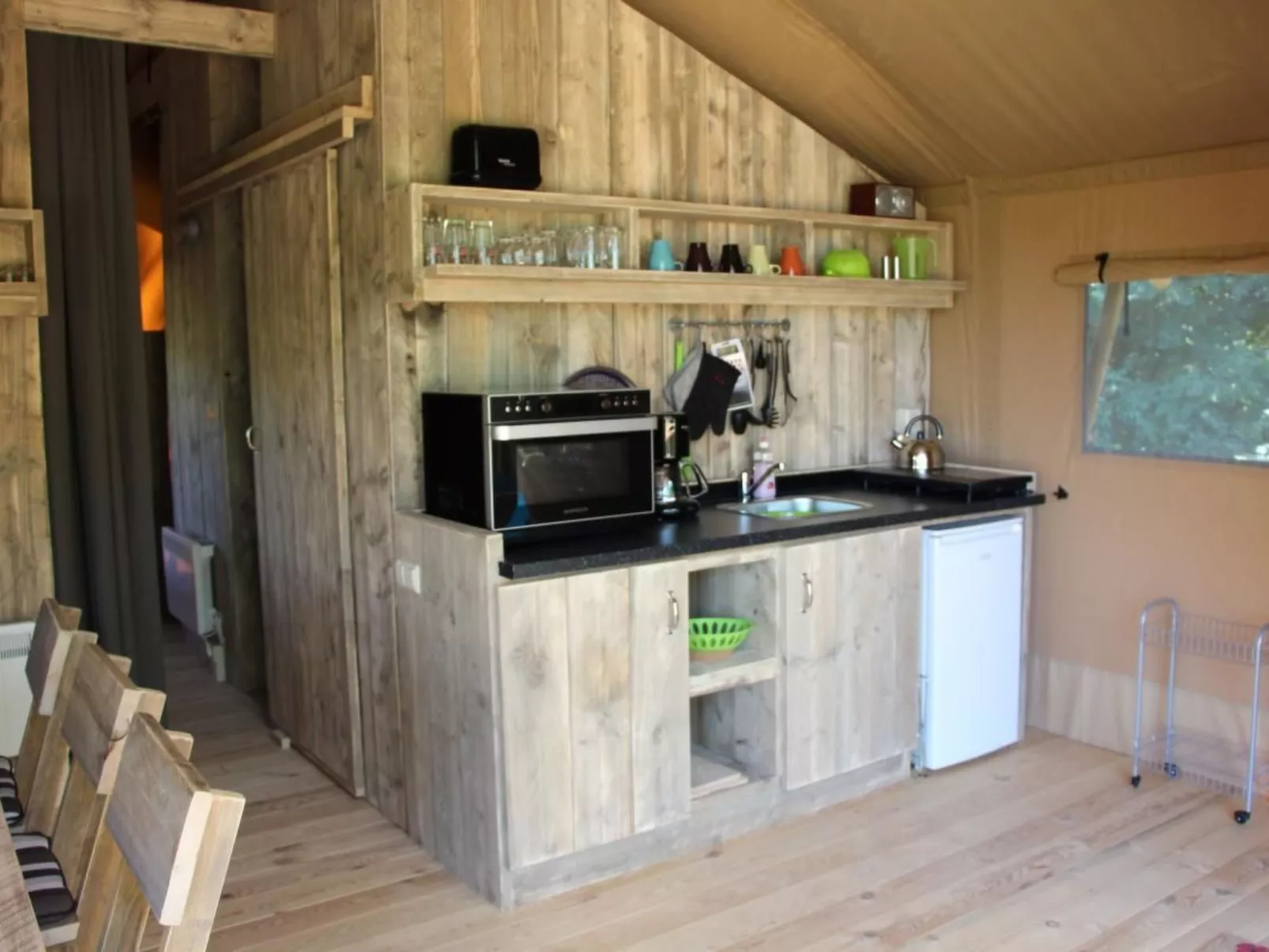 Gemütliches Safarizelt mit Grill und Garten-Binnen