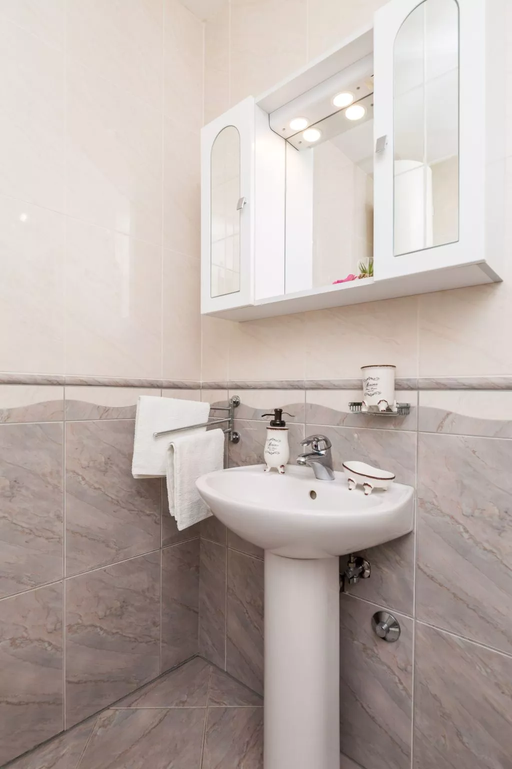 Wohnung Nr. 4 mit atemberaubendem Meerblick-Binnen