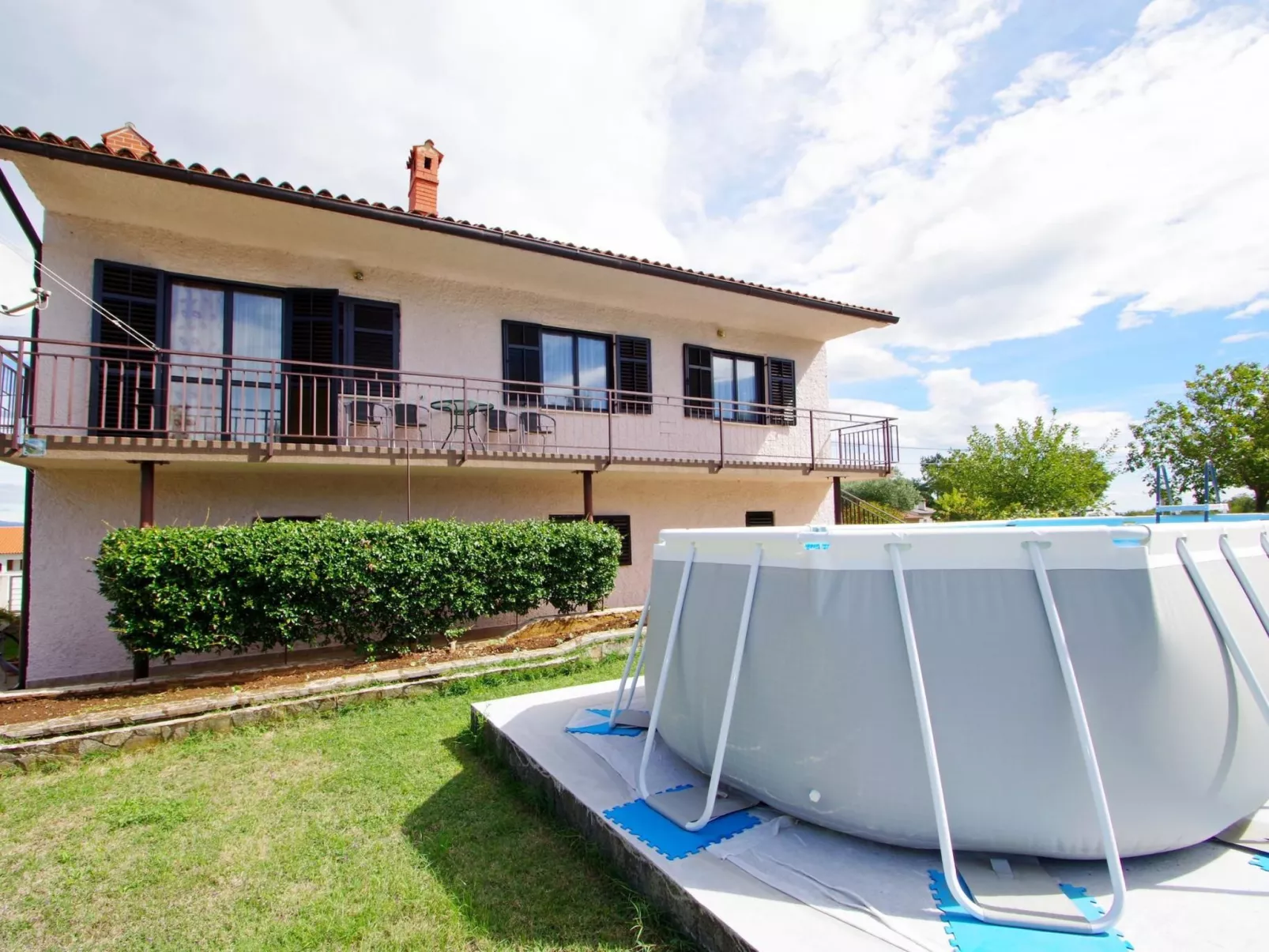 Ruhige Wohnung in dem charmanten Dorf Škitača-Buiten