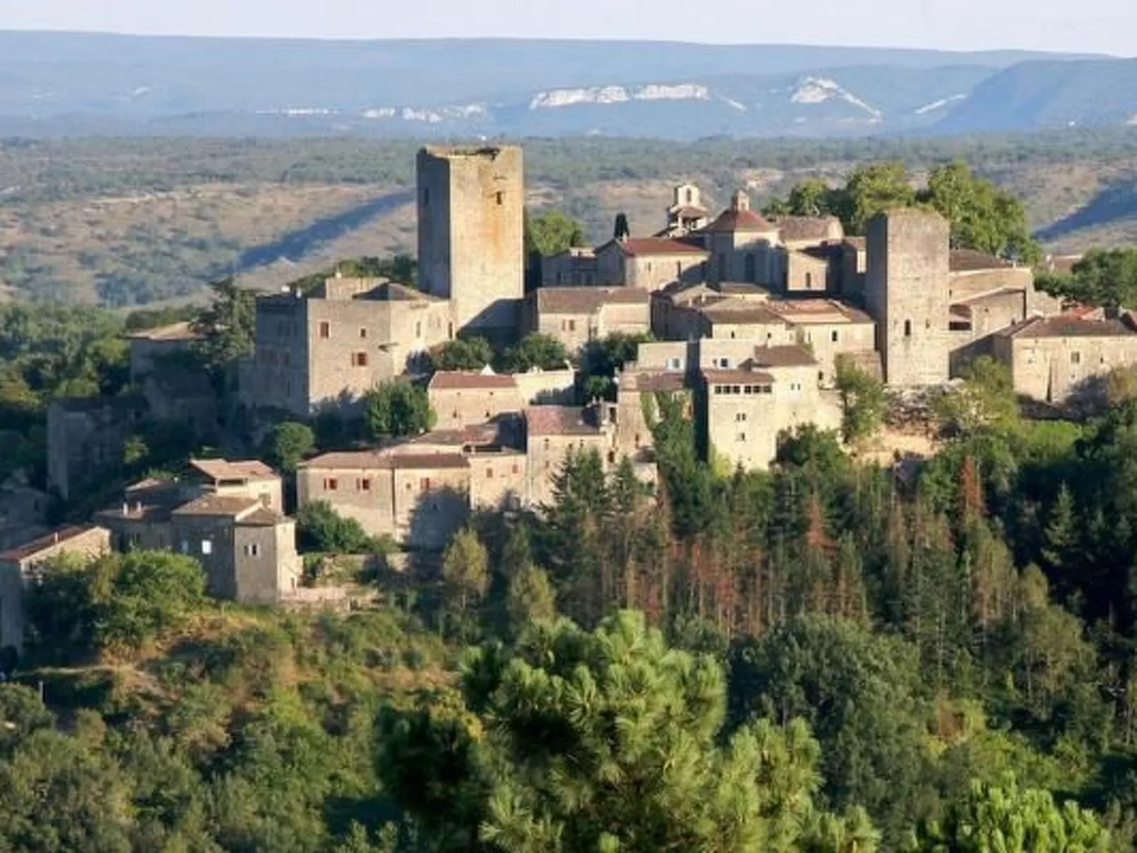 Reclusion in Style-Buiten