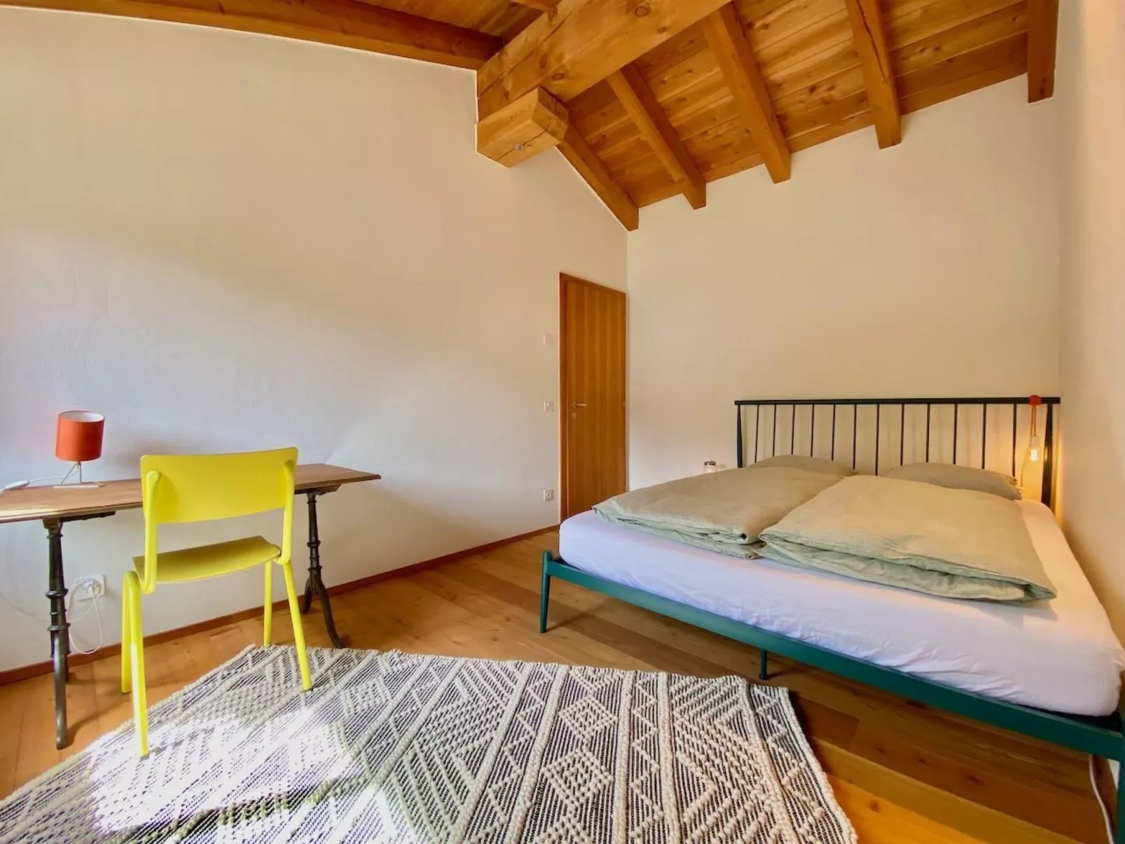 The Green Hut-Binnen