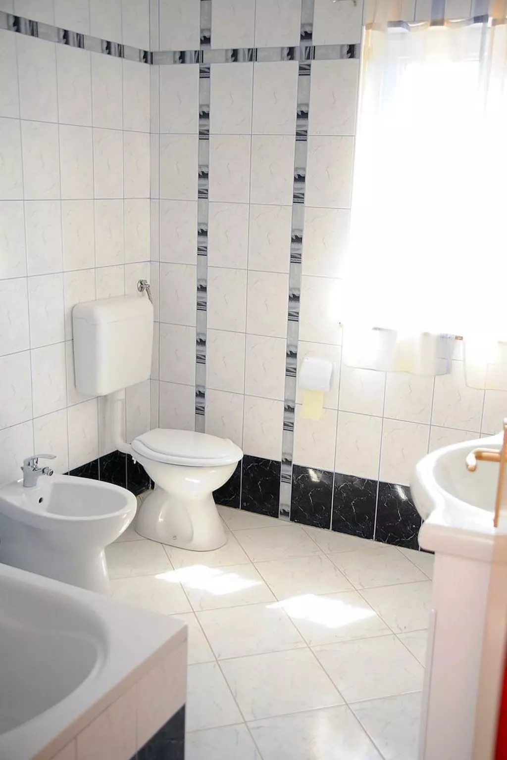 Ruhiges Ferienhaus mit Balkon und Garten-Binnen