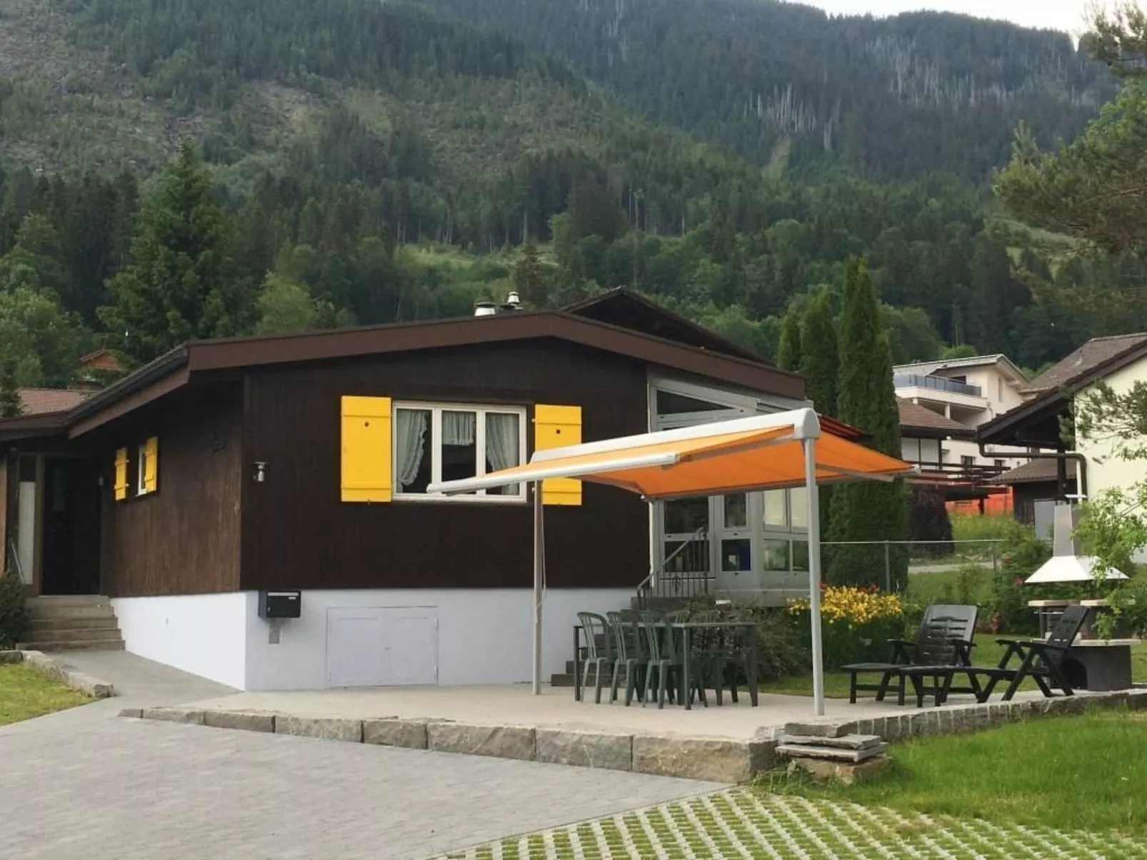 Chalet Doris-Buiten